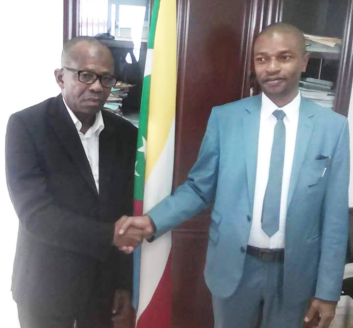 Passation au ministère de l’éducation nationale  / Moindjié Mohamed succède à Salim Mahamoud au ministère de l'éducation nationale